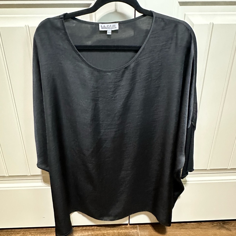Tutu & Lilli Black Women's Tunic Top - XS/S